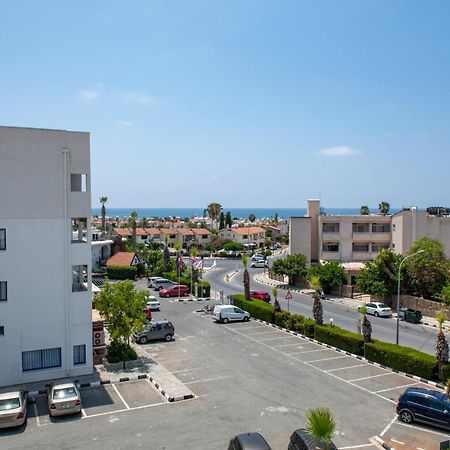 Sunset Seaview Studio Apartment Paphos Bagian luar foto