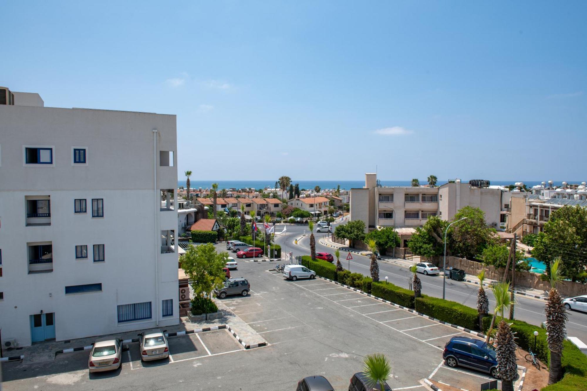 Sunset Seaview Studio Apartment Paphos Bagian luar foto